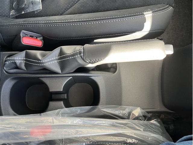 GRヤリス RZ ハイパフォーマンス LEDライト フルセグTV Bカメラ オートエアコン エアバッグ スマートキ- パワーウインドウ 記録簿 オートクルーズコントロール キーフリー カーテンエアバッグ ABS ETC 4WD ESC(13枚目)