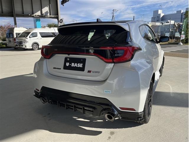 GRヤリス RZ ハイパフォーマンス LEDライト フルセグTV Bカメラ オートエアコン エアバッグ スマートキ- パワーウインドウ 記録簿 オートクルーズコントロール キーフリー カーテンエアバッグ ABS ETC 4WD ESC(3枚目)