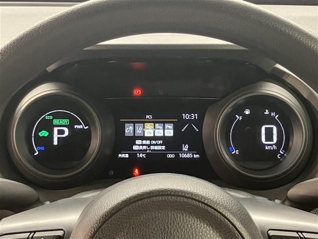 ヤリス ハイブリッドＧ　サイドエアバッグ　スマートキ　ナビ　Ｂモニター　ＥＴＣ車載器　横滑り防止装置　クルコン　セキュリティアラーム　メディアプレイヤー接続　パワステ　点検記録簿　メモリーナビゲーション　キーフリー　ＤＶＤ（14枚目）