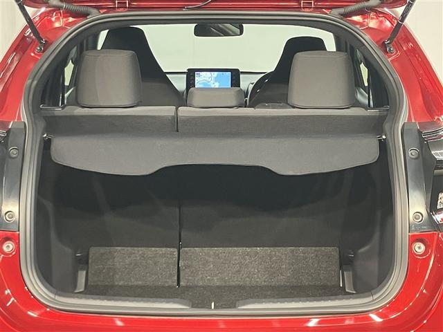 ヤリス ハイブリッドＧ　サイドエアバッグ　スマートキ　ナビ　Ｂモニター　ＥＴＣ車載器　横滑り防止装置　クルコン　セキュリティアラーム　メディアプレイヤー接続　パワステ　点検記録簿　メモリーナビゲーション　キーフリー　ＤＶＤ（18枚目）