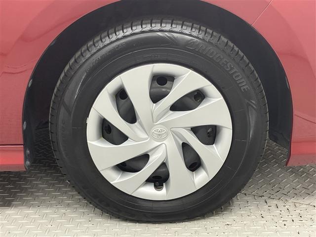 ヤリス ハイブリッドＧ　サイドエアバッグ　スマートキ　ナビ　Ｂモニター　ＥＴＣ車載器　横滑り防止装置　クルコン　セキュリティアラーム　メディアプレイヤー接続　パワステ　点検記録簿　メモリーナビゲーション　キーフリー　ＤＶＤ（19枚目）