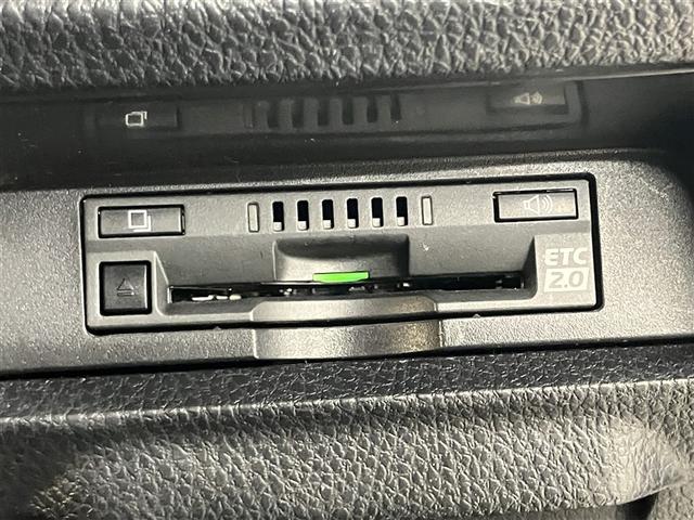 ヴォクシー ZS 煌II スマートキー・プッシュスタート バックガイドモニター セキュリティアラーム 両側パワスラドア 1オーナー ETC車載器 地デジテレビ 記録簿付き VSC LEDライト 助手席エアバック AC パワステ(9枚目)