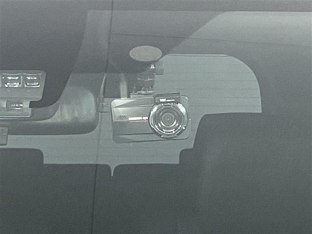 ヴォクシー ZS 煌II スマートキー・プッシュスタート バックガイドモニター セキュリティアラーム 両側パワスラドア 1オーナー ETC車載器 地デジテレビ 記録簿付き VSC LEDライト 助手席エアバック AC パワステ(10枚目)