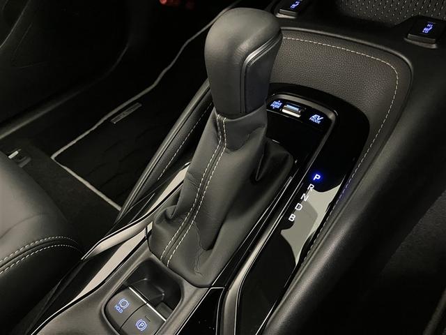 カローラツーリング ハイブリッド ダブルバイビー 追突軽減ブレーキ バックモニタ 横滑防止 スマキー LEDライト デュアルエアバッグ エアコン オートクルーズ サイドエアバッグ ETC付 ナビ PS キーフリー ABS エアバック メモリ-ナビ(19枚目)