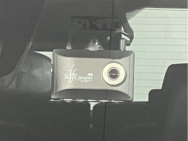 ヴォクシー ハイブリッドＺＳ　煌ＩＩ　電動両側スライドドア　ドライブレコーダ　パワーステアリング　ＤＶＤ再生可　スマキー　地デジＴＶ　ＡＵＸ　横滑防止　１オーナー　Ｗエアバック　ＡＡＣ　ＬＥＤランプ　エアバッグ　ナビＴＶ　盗難防止装置（10枚目）