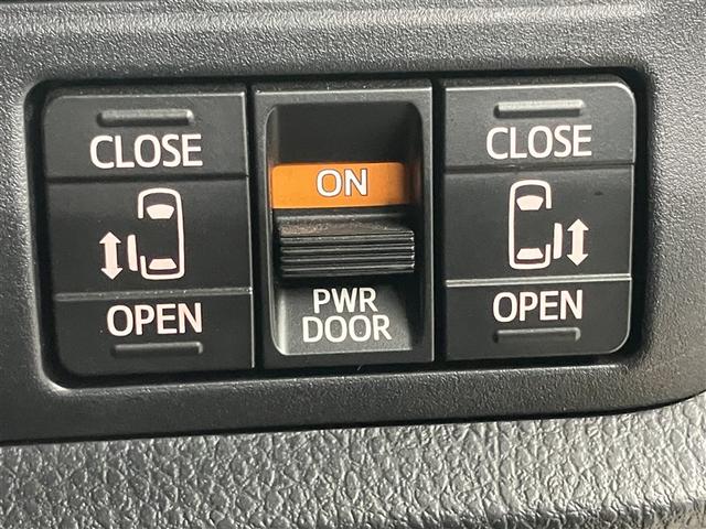 ヴォクシー ハイブリッドＺＳ　煌ＩＩ　電動両側スライドドア　ドライブレコーダ　パワーステアリング　ＤＶＤ再生可　スマキー　地デジＴＶ　ＡＵＸ　横滑防止　１オーナー　Ｗエアバック　ＡＡＣ　ＬＥＤランプ　エアバッグ　ナビＴＶ　盗難防止装置（12枚目）