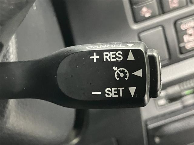 ヴォクシー ハイブリッドＺＳ　煌ＩＩ　電動両側スライドドア　ドライブレコーダ　パワーステアリング　ＤＶＤ再生可　スマキー　地デジＴＶ　ＡＵＸ　横滑防止　１オーナー　Ｗエアバック　ＡＡＣ　ＬＥＤランプ　エアバッグ　ナビＴＶ　盗難防止装置（15枚目）