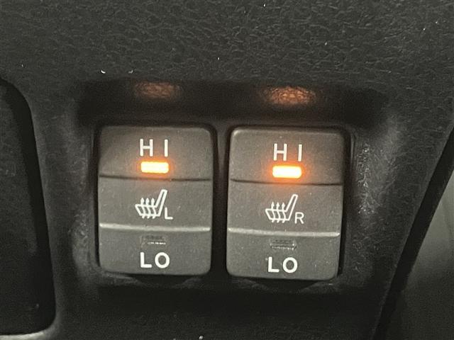 ヴォクシー ハイブリッドＺＳ　煌ＩＩ　電動両側スライドドア　ドライブレコーダ　パワーステアリング　ＤＶＤ再生可　スマキー　地デジＴＶ　ＡＵＸ　横滑防止　１オーナー　Ｗエアバック　ＡＡＣ　ＬＥＤランプ　エアバッグ　ナビＴＶ　盗難防止装置（19枚目）