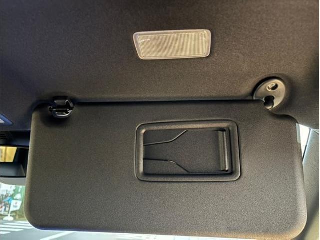 ヴォクシー S-Z DVD再生機能 スマートキープッシュスタート 両側電動パワースライドドア パワーウインドウ 1オナ ETC車載器 LEDライト アルミホイール 盗難防止装置 記録簿 横滑り防止機能 キーフリー ABS(9枚目)