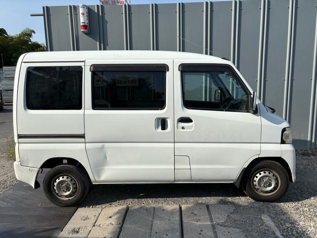 ＮＶ１００クリッパーバン 　車検付き　テレビ（2枚目）