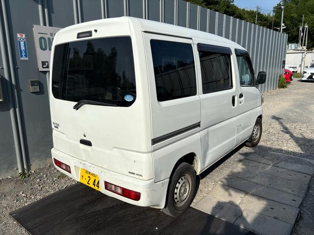 ＮＶ１００クリッパーバン 　車検付き　テレビ（4枚目）