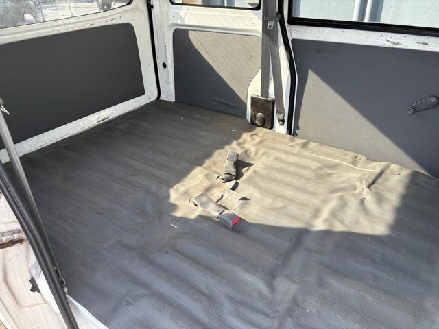 ＮＶ１００クリッパーバン 　車検付き　テレビ（9枚目）