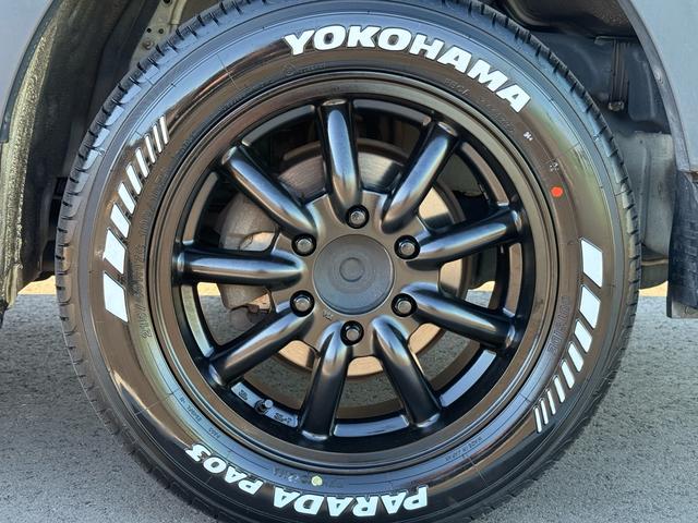 ハイエースバン ロングDX ナローハイルーフ・MC-9・ヨコハマPARADA・Uiビークル追加スタビライザー・コンフォートショックアブソーバー・ジャオスオーバーフェンダー・カロッツェリアナビ・ETC・3人乗り仕様・荷室カスタム(9枚目)