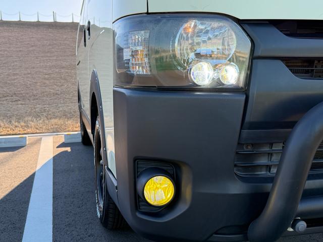 ハイエースバン ロングDX ナローハイルーフ・MC-9・ヨコハマPARADA・Uiビークル追加スタビライザー・コンフォートショックアブソーバー・ジャオスオーバーフェンダー・カロッツェリアナビ・ETC・3人乗り仕様・荷室カスタム(18枚目)