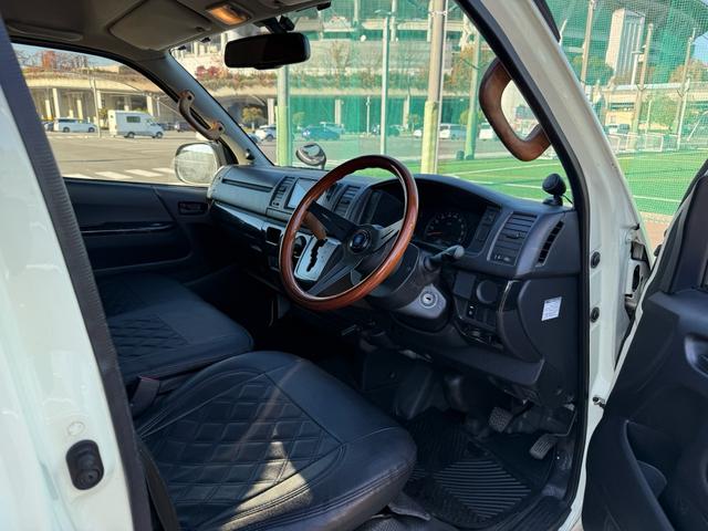 ハイエースバン ロングDX ナローハイルーフ・MC-9・ヨコハマPARADA・Uiビークル追加スタビライザー・コンフォートショックアブソーバー・ジャオスオーバーフェンダー・カロッツェリアナビ・ETC・3人乗り仕様・荷室カスタム(20枚目)