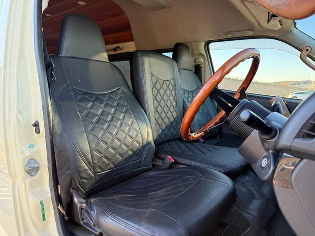 ハイエースバン ロングDX ナローハイルーフ・MC-9・ヨコハマPARADA・Uiビークル追加スタビライザー・コンフォートショックアブソーバー・ジャオスオーバーフェンダー・カロッツェリアナビ・ETC・3人乗り仕様・荷室カスタム(21枚目)