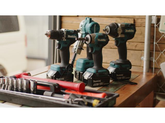 ハイエースバン ロングDX ナローハイルーフ・MC-9・ヨコハマPARADA・Uiビークル追加スタビライザー・コンフォートショックアブソーバー・ジャオスオーバーフェンダー・カロッツェリアナビ・ETC・3人乗り仕様・荷室カスタム(44枚目)