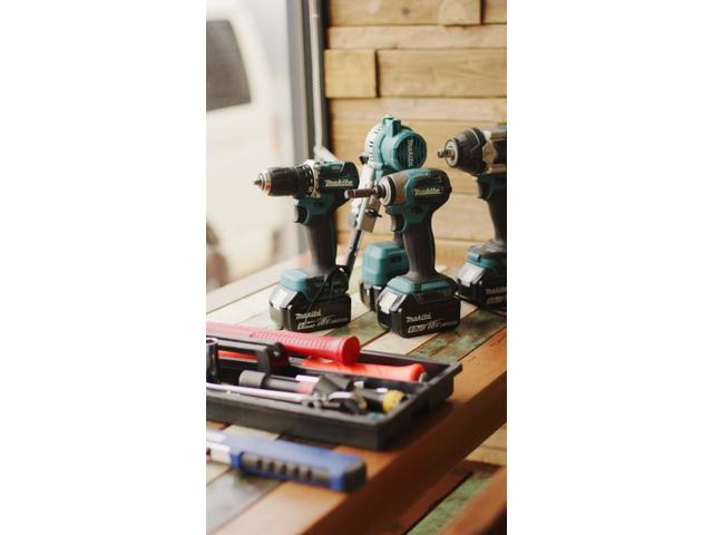 ハイエースバン ロングDX ナローハイルーフ・MC-9・ヨコハマPARADA・Uiビークル追加スタビライザー・コンフォートショックアブソーバー・ジャオスオーバーフェンダー・カロッツェリアナビ・ETC・3人乗り仕様・荷室カスタム(48枚目)