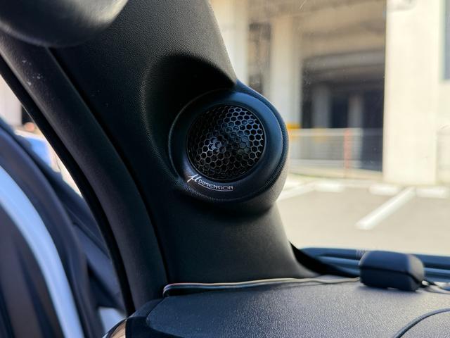 ハイエースバン ロングワイドスーパーGL ダークプライムII/サブバッテリー搭載/車内断熱遮音施工/足回り強化パーツ装着/1.0インチローダウン施工/スピーカー交換/Dピラー追加スピーカー/25mmオーバーフェンダー/レーダー探知機/(22枚目)