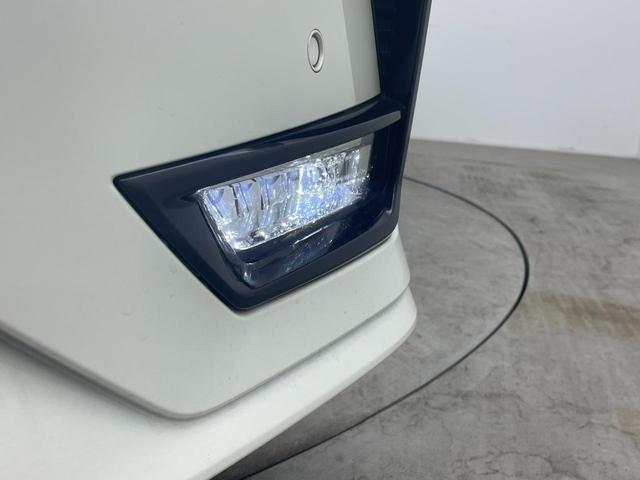 セレナ ｅ－パワー　ハイウェイスターＶ　純正１０型ＳＤナビ（フルセグＴＶ／ＣＤ／ＤＶＤ／ＢＴ）　全方位　プロパイロット　コーナーセンサー　両側パワスラ　ドラレコ　ＥＴＣ　ＵＳＢ　ＨＤＭＩ　純正フロアマット　純正ＬＥＤ　純正アルミホイール（38枚目）