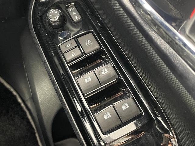 ヴォクシー ハイブリッドＺＳ　煌ＩＩ　純正９インチナビ　衝突軽減ブレーキ　両側電動スライドドア　クルーズコントロール　ビルトインＥＴＣ　ＬＥＤヘッドライト　シートヒーター　ドライブレコーダー　バックカメラ　Ｂｌｕｅｔｏｏｔｈ　フルセグＴＶ（21枚目）