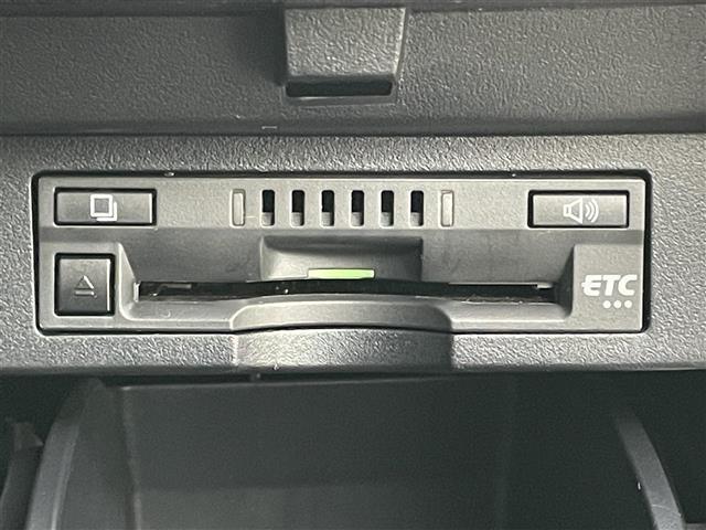 アルファード ２．５Ｓ　Ｃパッケージ　サンルーフ　１２．１インチフリップダウンモニター　三眼ＬＥＤヘッドライト　追従型クルーズコントロール　１００Ｖ電源　衝突軽減ブレーキ　両側電動スライド　シートヒーター　エアシート　ドライブレコーダー（18枚目）