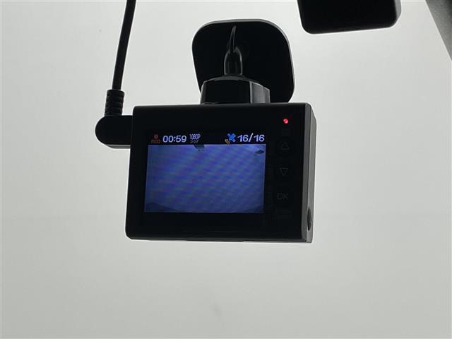 ムーヴキャンバス Ｘブラックインテリアリミテッド　ＳＡＩＩＩ　ＳＤナビ　衝突軽減ブレーキ　両側電動スライドドア　全周囲カメラ　ＥＴＣ　ドライブレコーダー　フルセグ　Ｂｌｕｅｔｏｏｔｈ　オートハイビーム　プッシュスタート　レーンキープアシスト　純正フロアマット（5枚目）