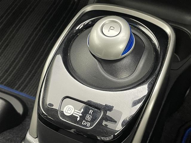 ノート ｅ－パワー　Ｘ　純正ナビ　全方位カメラ　デジタルインナーミラー　コーナーセンサー　純正１５インチアルミ　オートハイビーム　プッシュスタート　フルセグＴＶ　Ｂｌｕｅｔｏｏｔｈ　ＥＴＣ　エマージェンシーブレーキ（20枚目）