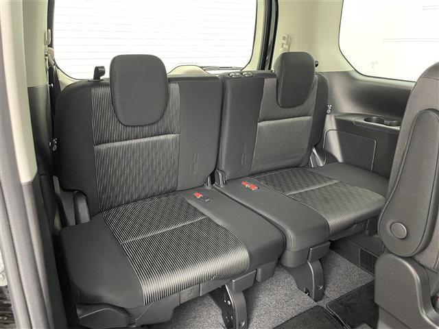 セレナ ｅ－パワー　ハイウェイスターＶ　純正１０インチナビ　アラウンドビューモニター　パーキングアシスト　プロパイロット　ビルトインＥＴＣ　ドライブレコーダー　衝突軽減ブレーキ　コーナーセンサー　社外レーダー　ＢＳＭ　両側パワースライドドア（10枚目）