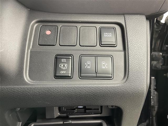 セレナ ｅ－パワー　ハイウェイスターＶ　純正１０インチナビ　アラウンドビューモニター　パーキングアシスト　プロパイロット　ビルトインＥＴＣ　ドライブレコーダー　衝突軽減ブレーキ　コーナーセンサー　社外レーダー　ＢＳＭ　両側パワースライドドア（40枚目）