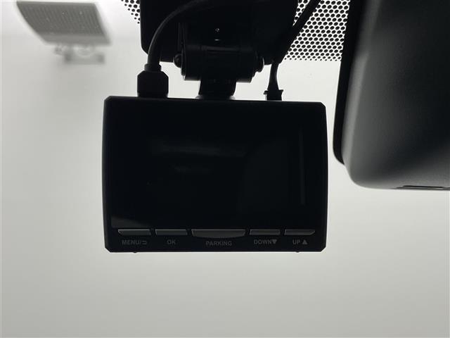 ヴォクシー ＺＳ　煌ＩＩ　純正９インチナビ　フリップダウンモニター　両側電動スライドドア　ＬＥＤヘッドライト　ＥＴＣ　バックカメラ　クルーズコントロール　コーナーセンサー　オートハイビーム　Ｂｌｕｅｔｏｏｔｈ　フルセグＴＶ（6枚目）