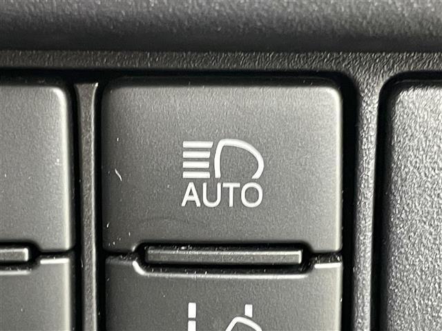 ヴォクシー ＺＳ　煌ＩＩ　純正９インチナビ　フリップダウンモニター　両側電動スライドドア　ＬＥＤヘッドライト　ＥＴＣ　バックカメラ　クルーズコントロール　コーナーセンサー　オートハイビーム　Ｂｌｕｅｔｏｏｔｈ　フルセグＴＶ（34枚目）