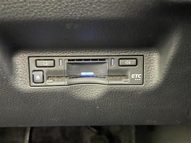 シエンタ ハイブリッドＺ　純正１０．５インチナビ　バックカメラ　シートヒーター　ビルトインＥＴＣ　ステアリングヒーター　ブラインドスポットモニター　両側パワースライドドア　レーダークルーズコントロール　ＬＥＤライト　ドラレコ（24枚目）