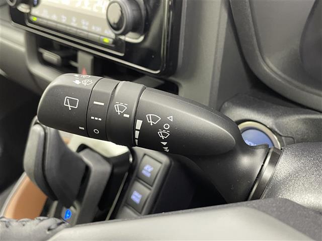 シエンタ ハイブリッドＺ　純正１０．５インチナビ　バックカメラ　シートヒーター　ビルトインＥＴＣ　ステアリングヒーター　ブラインドスポットモニター　両側パワースライドドア　レーダークルーズコントロール　ＬＥＤライト　ドラレコ（32枚目）