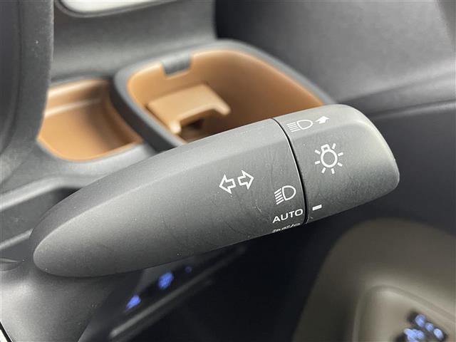 シエンタ ハイブリッドＺ　純正１０．５インチナビ　バックカメラ　シートヒーター　ビルトインＥＴＣ　ステアリングヒーター　ブラインドスポットモニター　両側パワースライドドア　レーダークルーズコントロール　ＬＥＤライト　ドラレコ（33枚目）