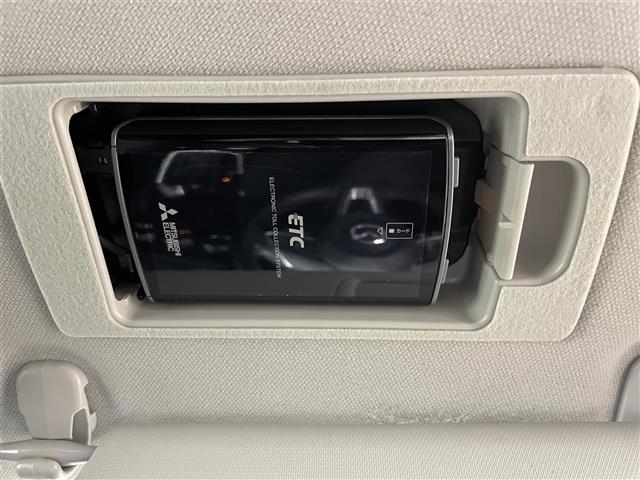 デミオ １５Ｓツーリング　純正ナビ　３６０°カメラ　シートヒーター　ＥＴＣ　衝突軽減ブレーキ　レーンキープアシスト　レーダークルーズコントロール　コーナーセンサー　ＢＳＭ　ＭＴモード付シフト　ＬＥＤヘッドライト　フロアマット（7枚目）