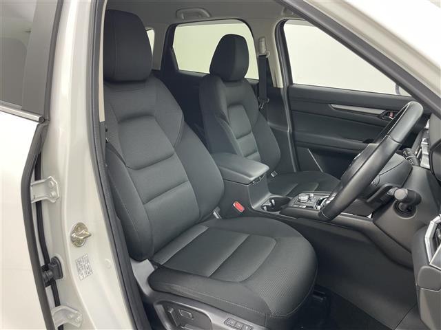ＣＸ－５ 　純正１０．２５インチナビ　全方位カメラ　シートヒーター　パワーシート　ステアリングヒーター　レーダークルーズコントロール　電動リアゲート　ＥＴＣ　アイドリングストップ　ブラインドスポットモニター（8枚目）