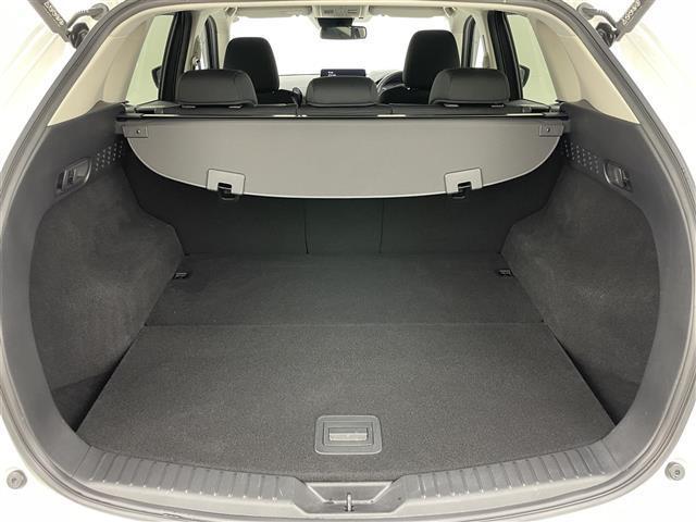 ＣＸ－５ 　純正１０．２５インチナビ　全方位カメラ　シートヒーター　パワーシート　ステアリングヒーター　レーダークルーズコントロール　電動リアゲート　ＥＴＣ　アイドリングストップ　ブラインドスポットモニター（14枚目）
