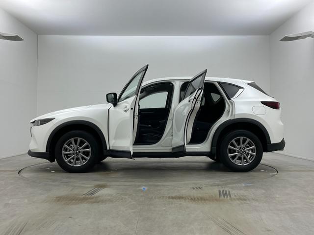 ＣＸ－５ 　純正１０．２５インチナビ　全方位カメラ　シートヒーター　パワーシート　ステアリングヒーター　レーダークルーズコントロール　電動リアゲート　ＥＴＣ　アイドリングストップ　ブラインドスポットモニター（70枚目）
