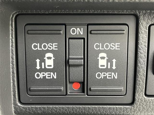 ステップワゴン ｅ：ＨＥＶスパーダ　登録済未使用車　純正１１．４インチナビ　１５．６インチ後席モニター　ハーフレザーシート　シートヒーター　パワーバックドア　ホンダセンシング　衝突軽減ブレーキ　両側パワースライドドア　２列目オットマン（6枚目）