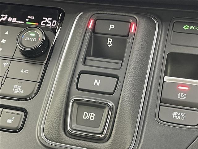 ステップワゴン ｅ：ＨＥＶスパーダ　登録済未使用車　純正１１．４インチナビ　１５．６インチ後席モニター　ハーフレザーシート　シートヒーター　パワーバックドア　ホンダセンシング　衝突軽減ブレーキ　両側パワースライドドア　２列目オットマン（32枚目）