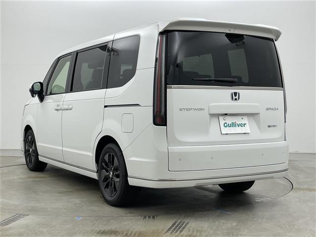 ステップワゴン ｅ：ＨＥＶスパーダ　登録済未使用車　純正１１．４インチナビ　１５．６インチ後席モニター　ハーフレザーシート　シートヒーター　パワーバックドア　ホンダセンシング　衝突軽減ブレーキ　両側パワースライドドア　２列目オットマン（60枚目）