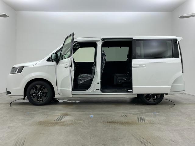 ステップワゴン ｅ：ＨＥＶスパーダ　登録済未使用車　純正１１．４インチナビ　１５．６インチ後席モニター　ハーフレザーシート　シートヒーター　パワーバックドア　ホンダセンシング　衝突軽減ブレーキ　両側パワースライドドア　２列目オットマン（70枚目）