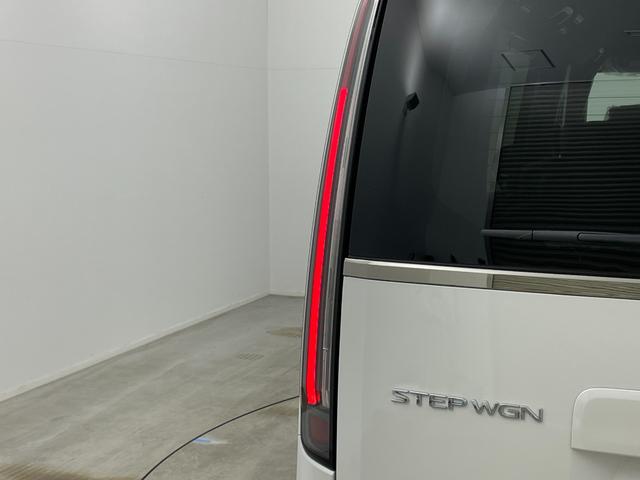 ステップワゴン ｅ：ＨＥＶスパーダ　登録済未使用車　純正１１．４インチナビ　１５．６インチ後席モニター　ハーフレザーシート　シートヒーター　パワーバックドア　ホンダセンシング　衝突軽減ブレーキ　両側パワースライドドア　２列目オットマン（72枚目）