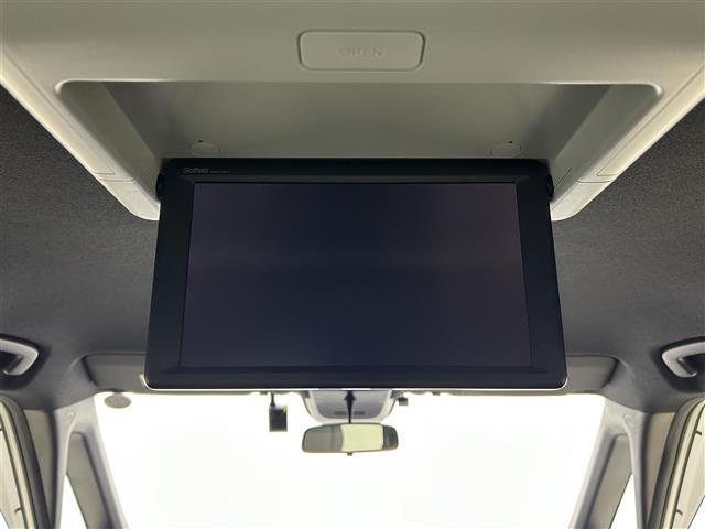 ステップワゴン ｅ：ＨＥＶスパーダ　プレミアムライン　純正１１インチナビ　純正フリップダウンモニター　全方位カメラ　両側パワースライドドア　ＢＳＭ　レーダークルーズコントロール　シートヒーター　ビルトインＥＴＣ２．０　パドルシフト　地デジフルセグＴＶ（3枚目）