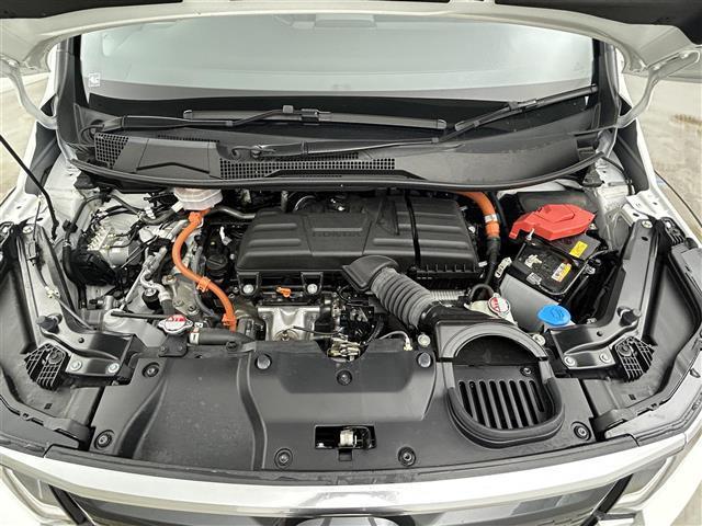 ステップワゴン ｅ：ＨＥＶスパーダ　プレミアムライン　純正１１インチナビ　純正フリップダウンモニター　全方位カメラ　両側パワースライドドア　ＢＳＭ　レーダークルーズコントロール　シートヒーター　ビルトインＥＴＣ２．０　パドルシフト　地デジフルセグＴＶ（21枚目）