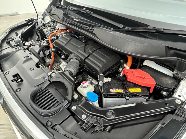 ステップワゴン ｅ：ＨＥＶスパーダ　プレミアムライン　純正１１インチナビ　純正フリップダウンモニター　全方位カメラ　両側パワースライドドア　ＢＳＭ　レーダークルーズコントロール　シートヒーター　ビルトインＥＴＣ２．０　パドルシフト　地デジフルセグＴＶ（75枚目）