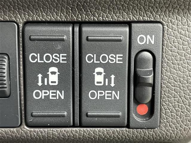 フリード G・ホンダセンシング フリップダウンモニター 純正9インチナビ シートヒーター バックカメラ レーダークルーズコントロール 両側パワースライドドア 衝突軽減ブレーキ フルセグTV Bluetooth ビルトインETC(6枚目)