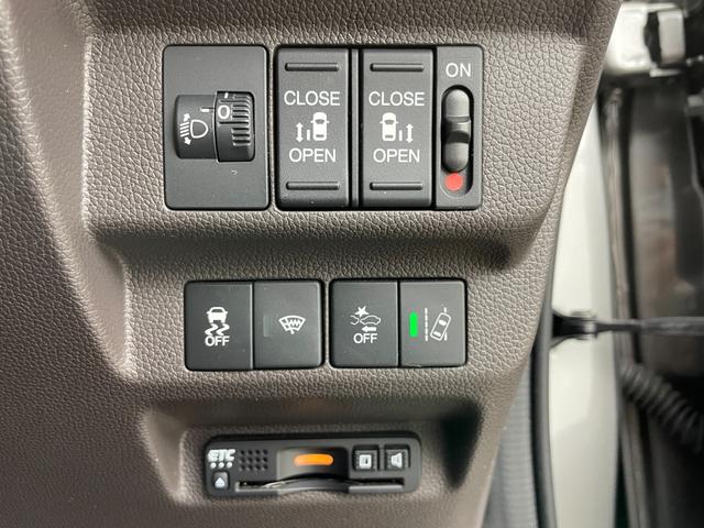 フリード G・ホンダセンシング フリップダウンモニター 純正9インチナビ シートヒーター バックカメラ レーダークルーズコントロール 両側パワースライドドア 衝突軽減ブレーキ フルセグTV Bluetooth ビルトインETC(45枚目)