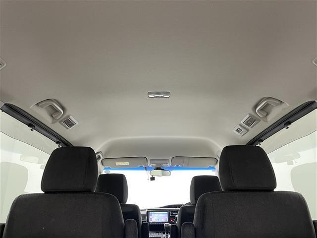 ステップワゴンスパーダ スパーダ ホンダセンシング 純正9インチナビ バックカメラ 両側パワスラ パドルシフト アイドリングストップ レーダークルーズコントロール レーンキープ 純正フロアマット LEDヘッドライト オートライト ステリモ(13枚目)